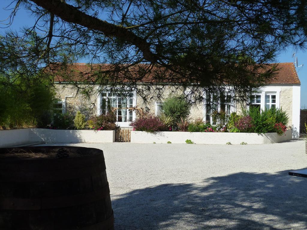 Le Comptoir Des Ecoliers Bed & Breakfast Gémozac Cameră foto